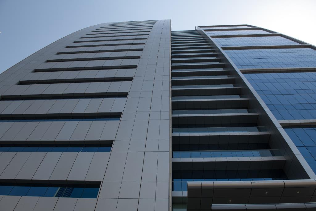  Al Hamad Tower low angle view 